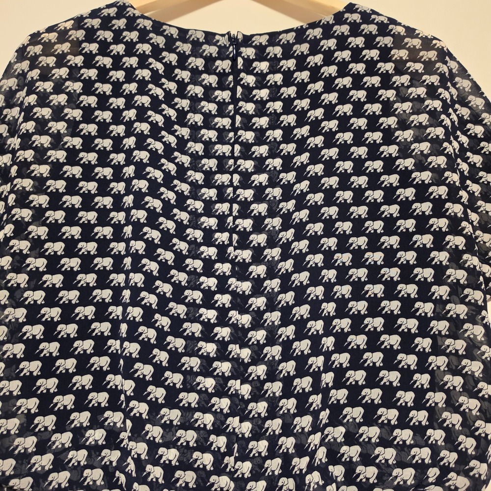 Cabi Elephant Print Layered Blouse Navy Blue White Short Sleeve Top Size Small - Picture 8 of 10